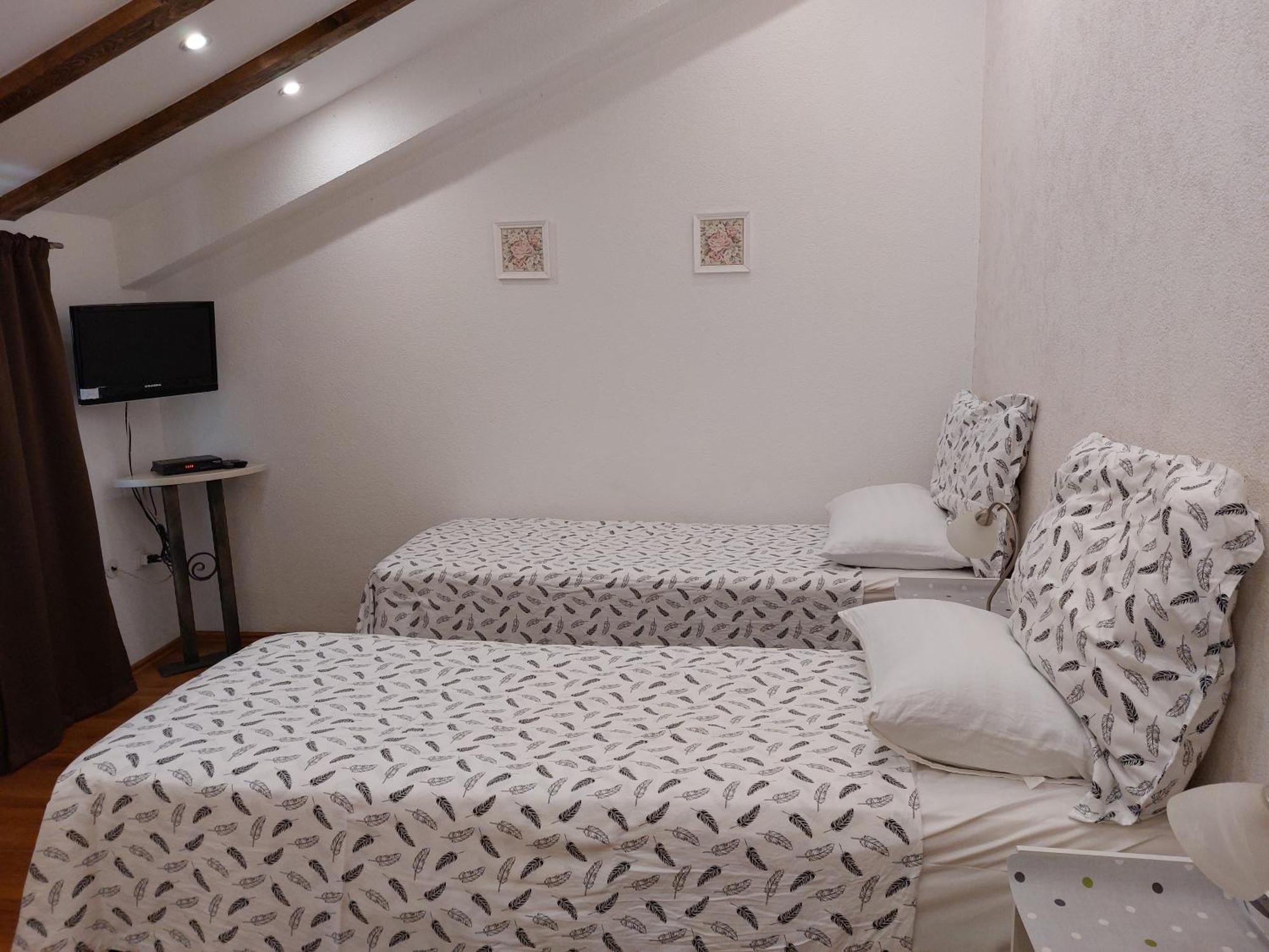Apt Lavender On Nincevica St- 1 Bedroom Apt 5 Min To The Old Town Of Split Exterior photo